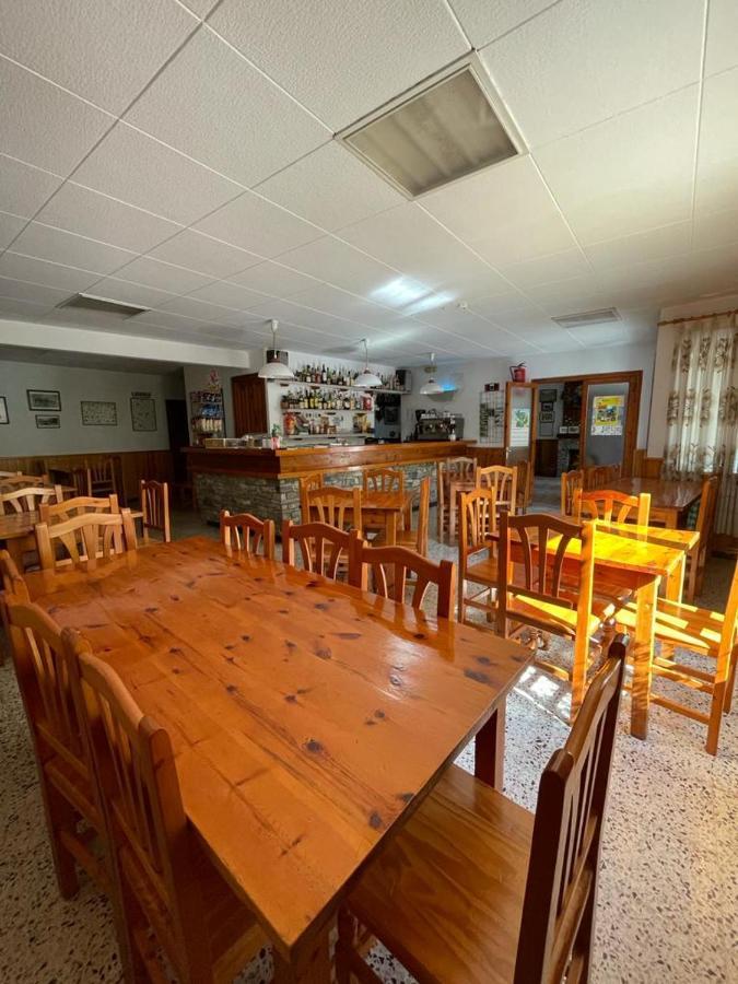 סטקסס Hostal Ter מראה חיצוני תמונה