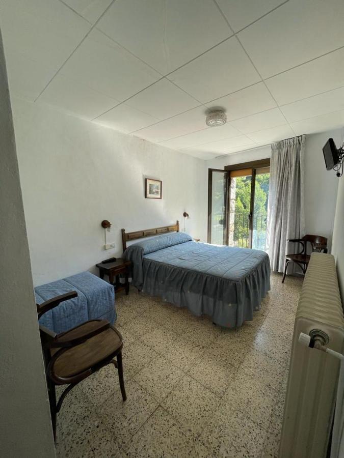 סטקסס Hostal Ter מראה חיצוני תמונה
